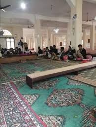 البيضاء.. مليشيا الحوثي تحول مسجد إلى ملهى وجلسات للقات