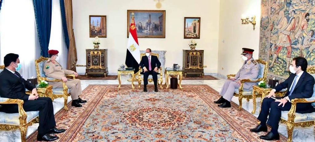 الرئيس المصري يستقبل وزير الدفاع محمد المقدشي ويؤكد موقف بلاده الثابت تجاه اليمن