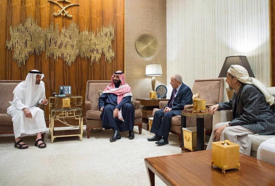 بالصورة/ ولي العهد السعودي وولي عهد أبو ظبي يلتقيان رئيس حزب الاصلاح