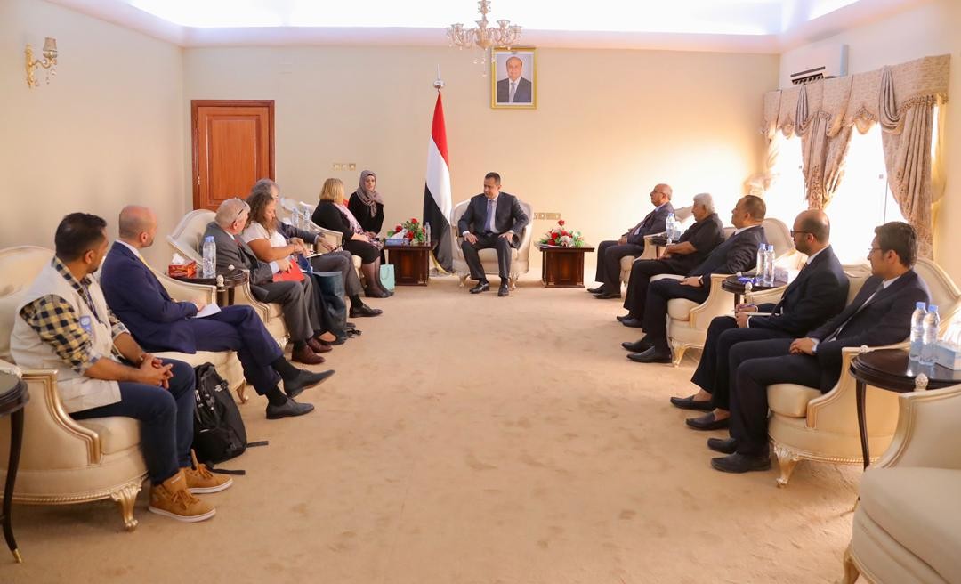 لقاء يجمع رئيس الوزراء مع وفد الاتحاد الأوروبي بالعاصمة المؤقتة عدن