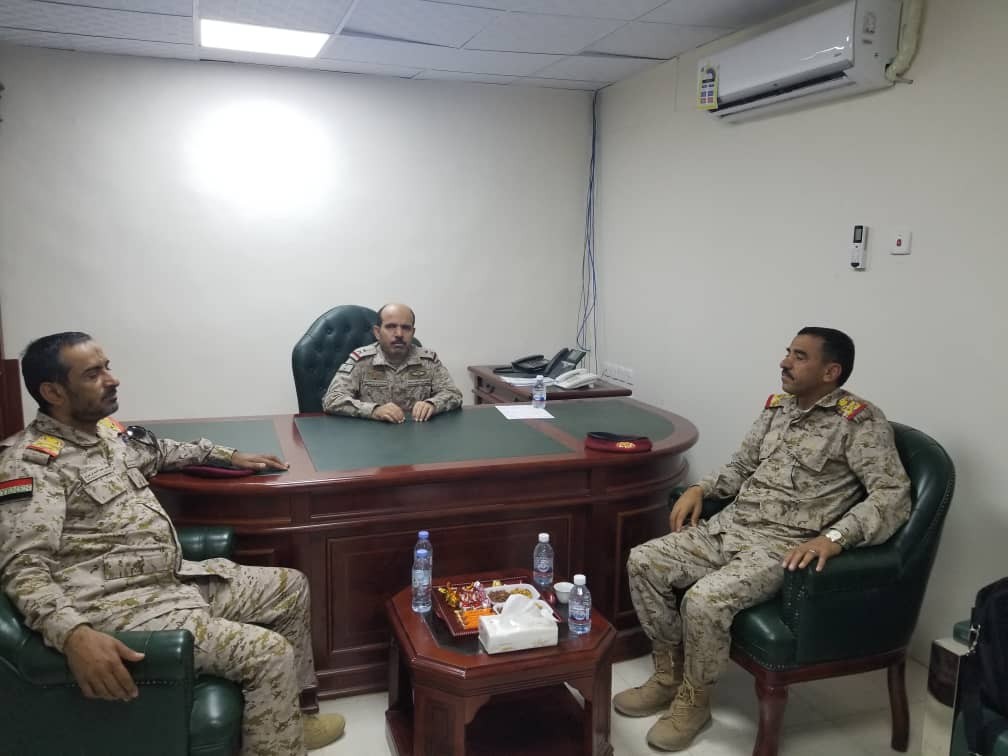 لقاء يجمع قائد العمليات المشتركة بقائد قوات التحالف العربي (تفاصيل)