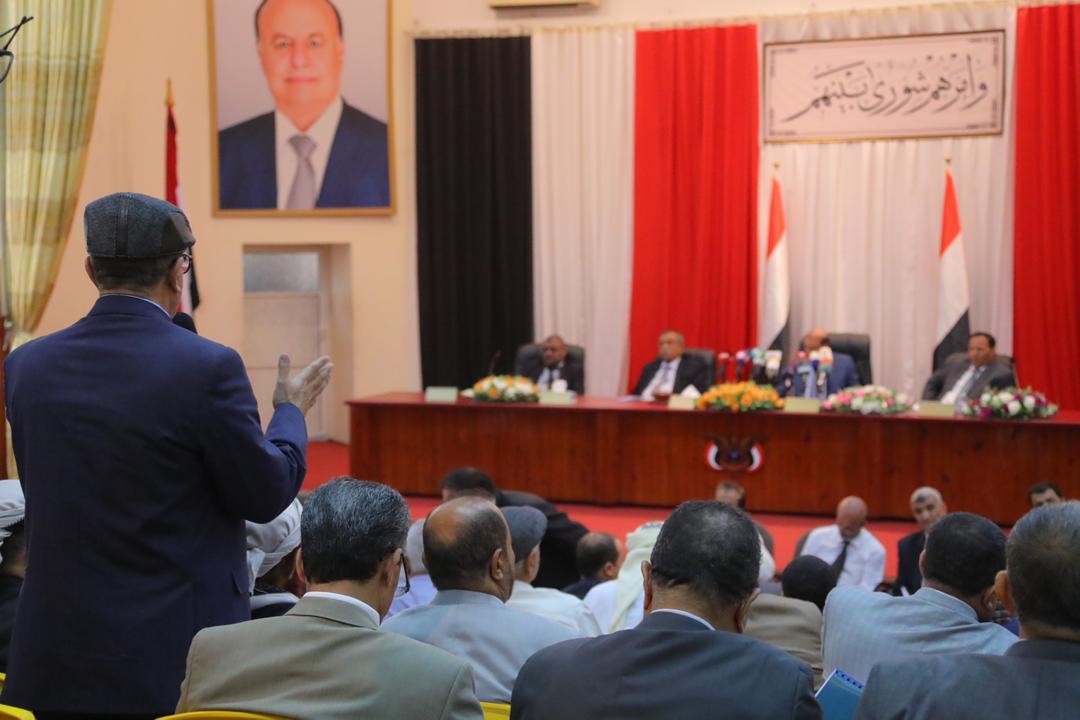 الحكومة تقدم مشروعاً للبرلمان بتصنيف الحوثيين "جماعة إرهابية"