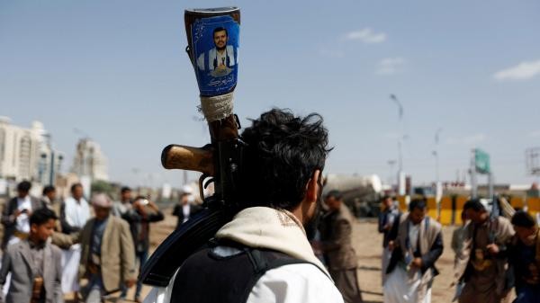 صحيفة.. هجمات الحوثيين على السعودية تزداد كلما أشتد الخناق على النظام الإيراني