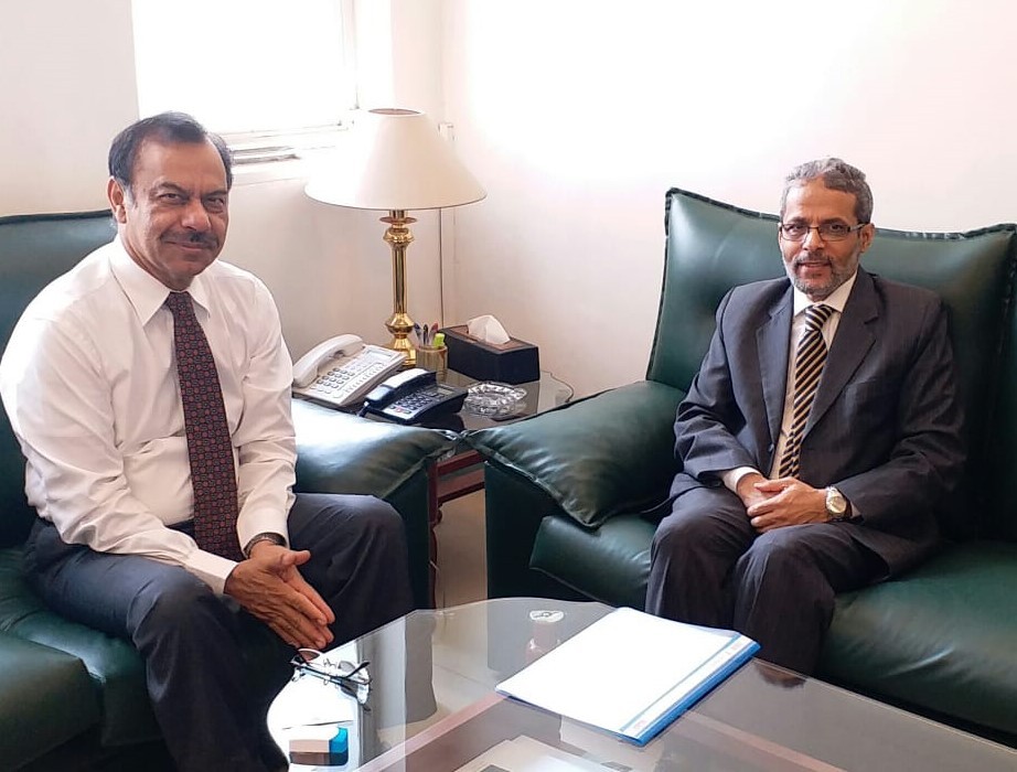 سفير اليمن في اسلام أباد يلتقي مسؤول باكستاني