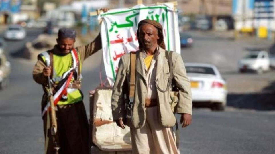 بتوجيه من المليشيات.. شركات نقل تمنع في صنعاء ترفض سفر النساء من دون محارم 
