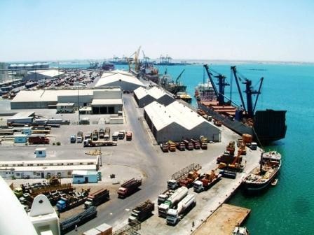 التحالف يؤكد الاستمرار في فتح ميناء الحديدة
