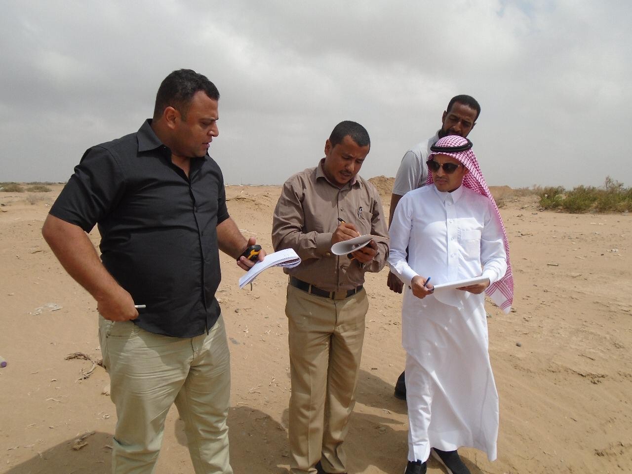 "البرنامج السعودي" يدرس احتياجات اليمنيين في حجة والجوف وحضرموت ومأرب (صور)
