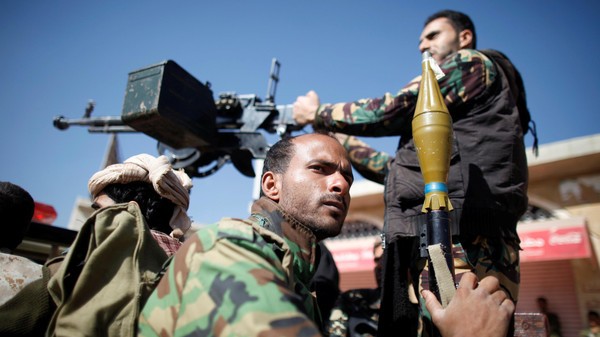 ميليشيات الحوثي تلجأ لمكبرات الصوت لحشد المقاتلين