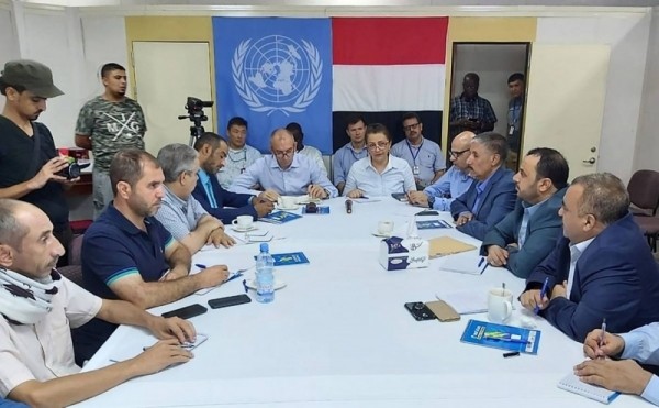 مسؤول حكومي يتهم البعثة الاممية في الحديدة بالتراخي والصمت عن انتهاكات الحوثي والأخير اتخذ من ستوكهولم درعاً لحمايته