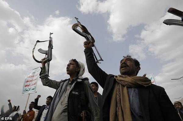 مأرب.. منظمات حقوقية تدين جرائم الحوثي وتطالب بإدراجه ضمن الجماعات الارهابية