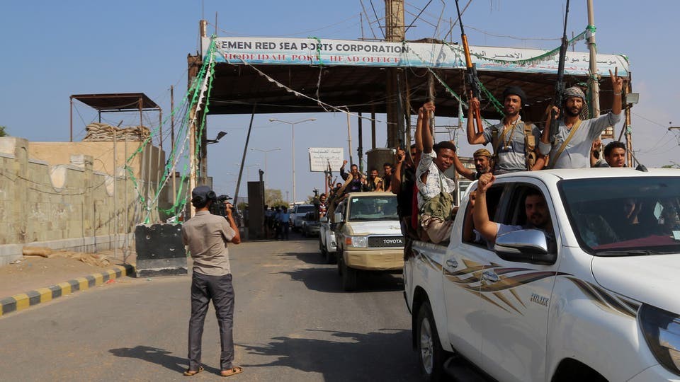 الحديدة.. مليشيا الحوثي تكثف تحركاتها العسكرية وتقصف مواقع الجيش الوطني ومنازل المواطنين