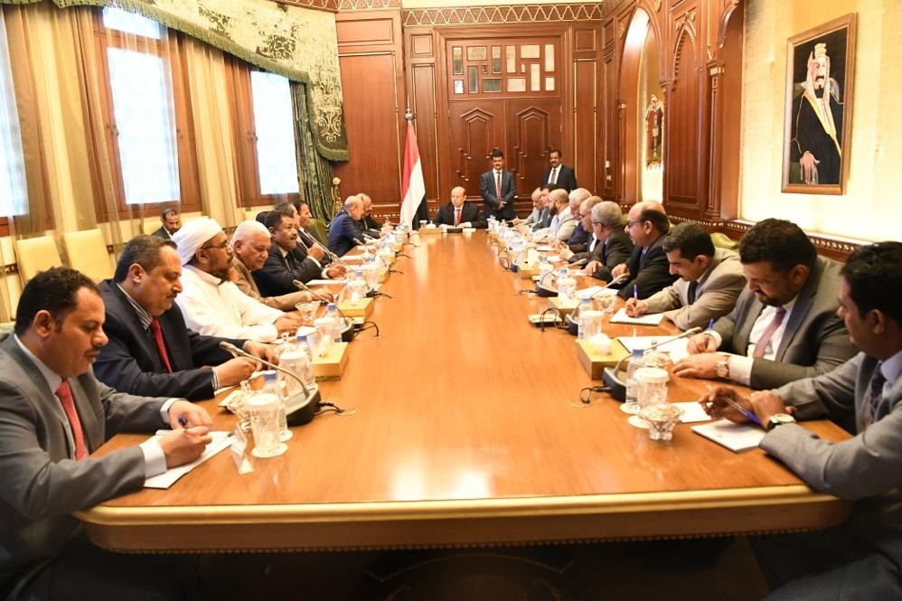 الرئيس هادي يؤكد على دور الأحزاب في وجهودها في تنفيذ اتفاق الرياض